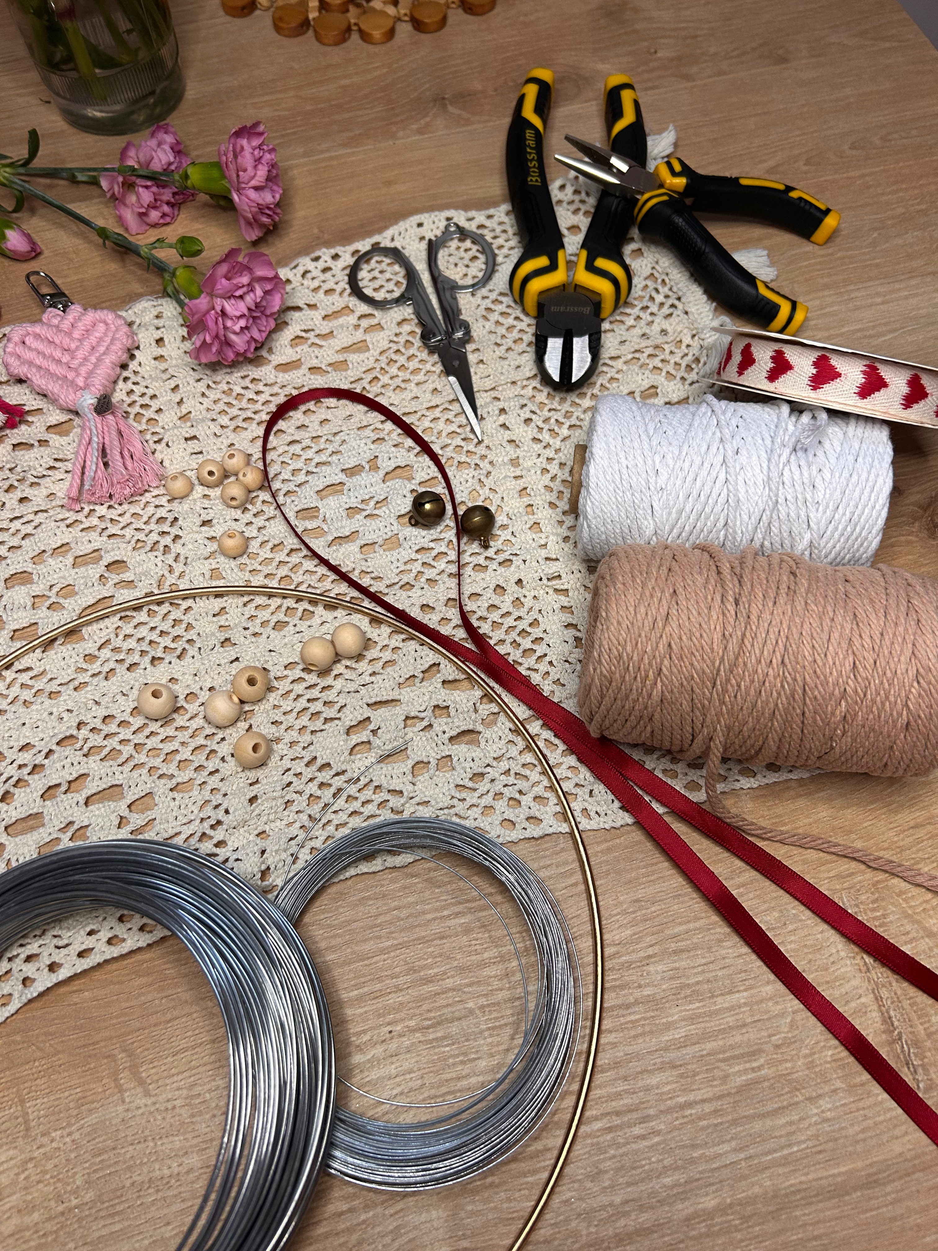 Miniperson Coppia in Macramè – Ghirlanda Personalizzata Handmade - Regalo per San Valentino