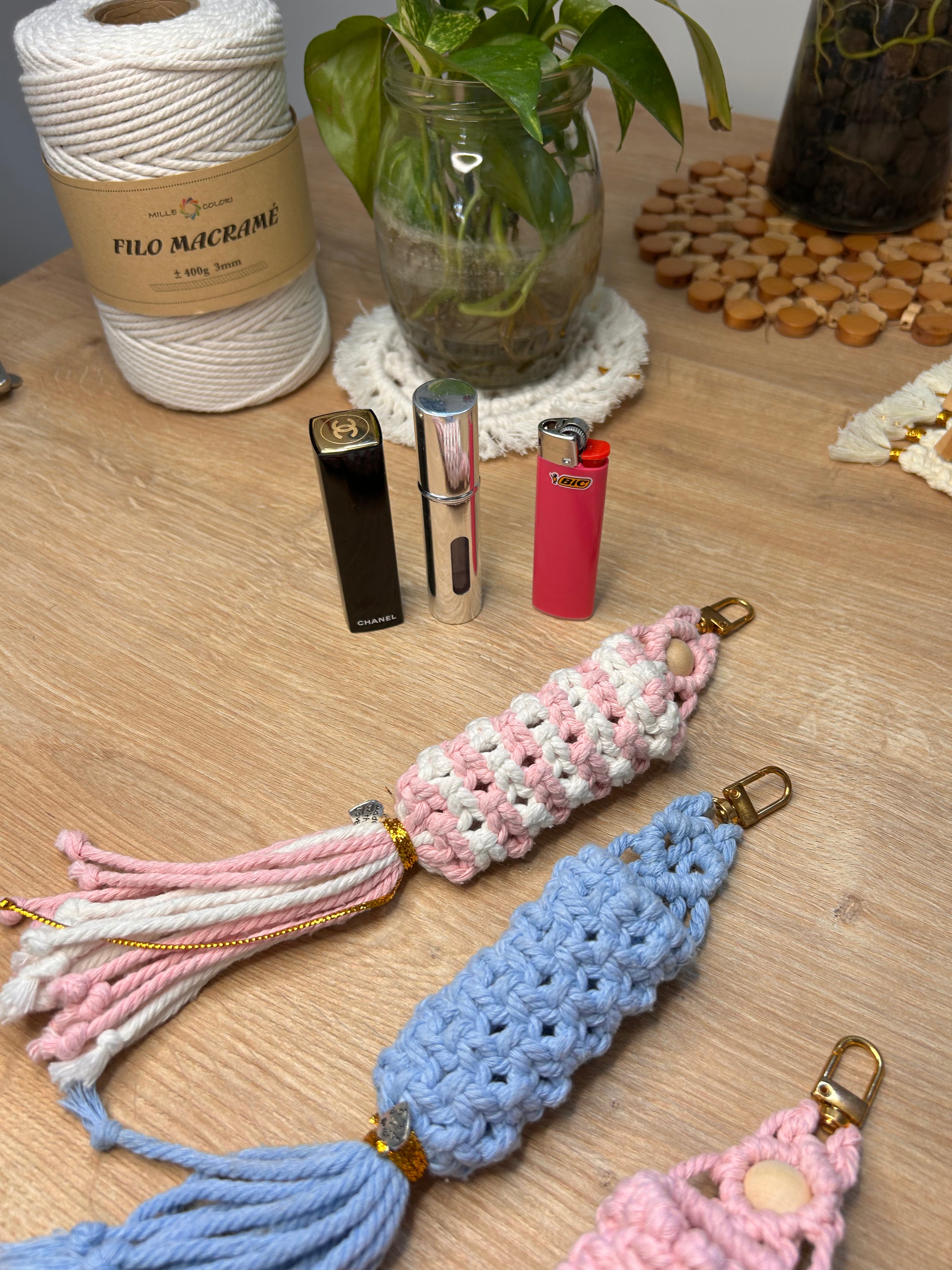 Porta Clipper / Rossetto in Macramè – Portachiavi Handmade Personalizzabile